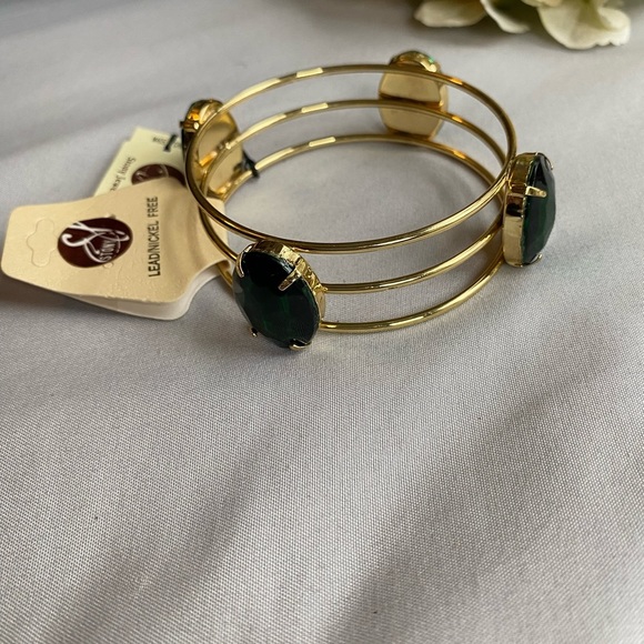 Jewelry - Gold bracelet